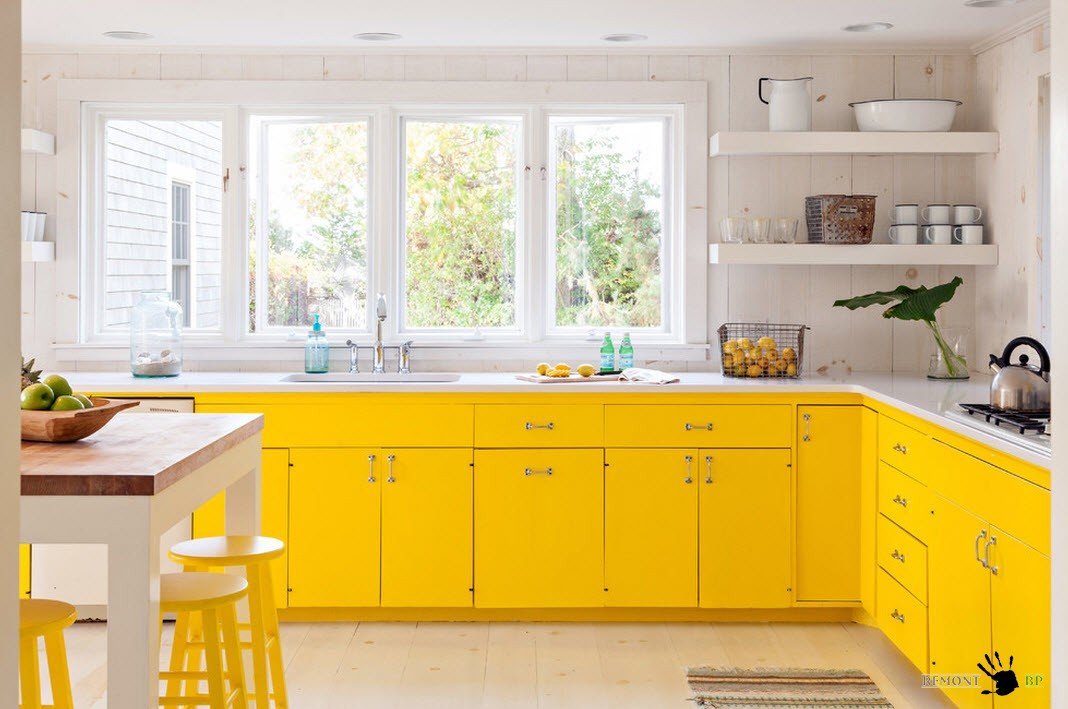 Tom amarelo brilhante