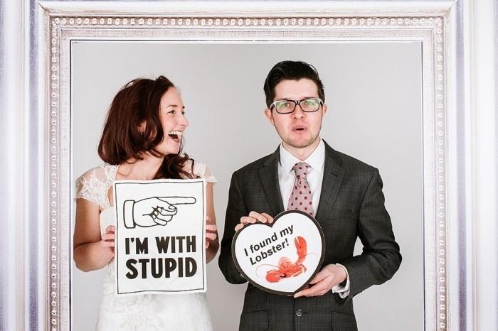 the-cool-picture-pose-original-wedding-photo-deco-wedding-frame-I'm-with-stupid