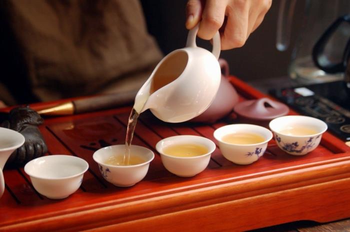 japonų arbatos ceremonija-maži-azijietiški puodeliai