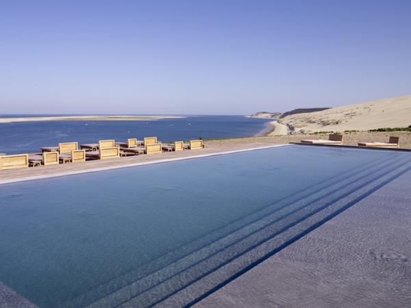 la-dune-du-pilat-the-selected-hotel-of-Philippe-Starck-france-dejavnost