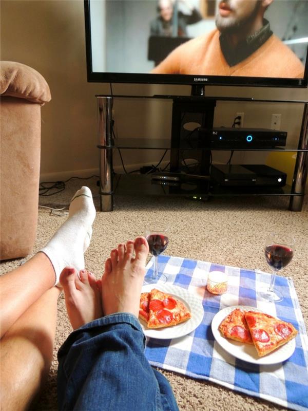 gece-film-fantastik-pizza-tarif-ye-hareket-vegan-pizza-lezzetli-evde piknik