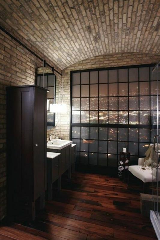 gražiausias vonios kambarys su dideliu langu ir vaizdu-plytų sienų danga, kurio dydis pakeistas