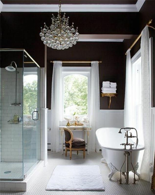 gražiausias vonios kambarys su juodomis lubomis ir „ikea“ vonios kambario aksesuarai-juodos sienos