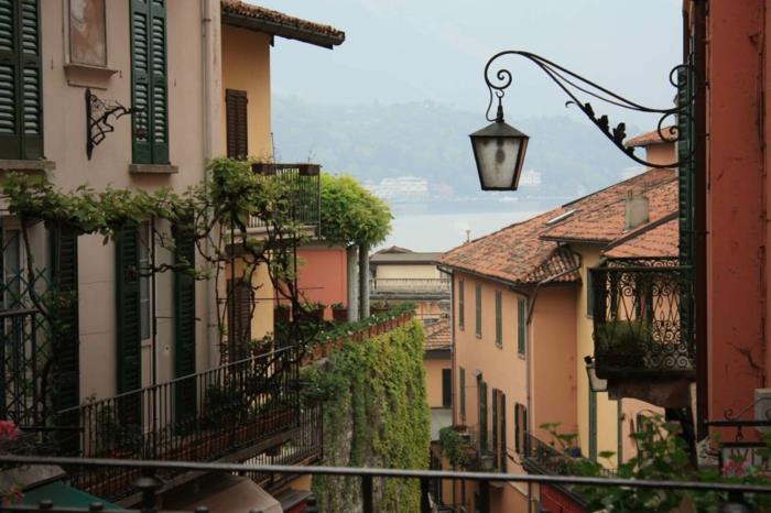 como-turizm gölü-Bellagio-İtalya-Lombardiya-Milan-yakın-sokak lambası