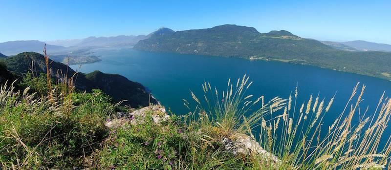 gorski pogled na jezero Bourget