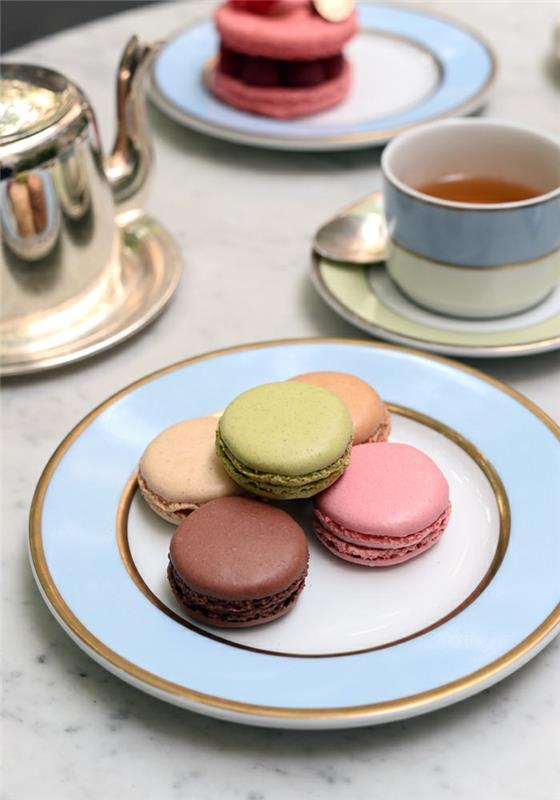 ladurée-macarons-la-dure-paris-pekarna-pecivo-glej-jedi-ideje