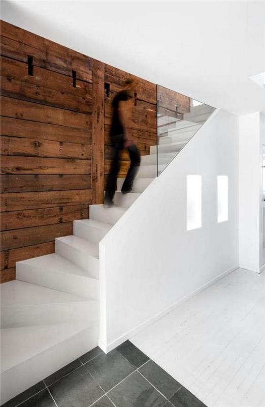 šiltos medienos sienų dailylentės-modernūs-visi balti laiptai