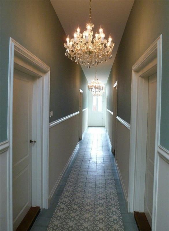 lampadari-sospensione-cristal-design-classico-decorare-corridoio-porte-legno-pavimento-marmo