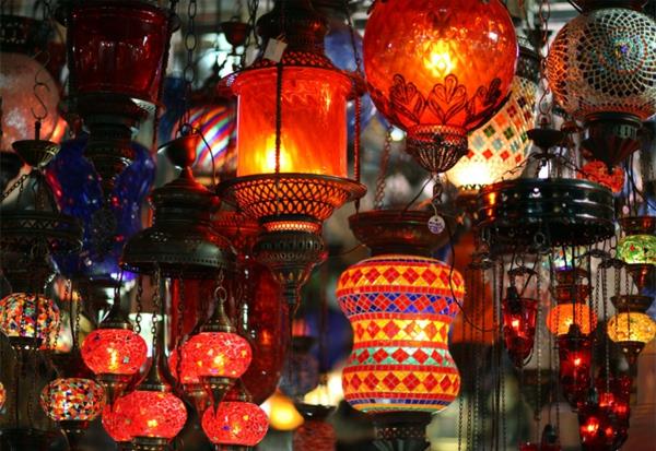 Maroko lempa-kelios degančios lempos