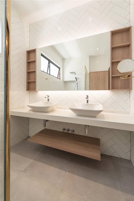 Ogledalo s strani za shranjevanje, dva umivalnika, model kopalnice, kad in tuš ideje, kako ga urediti