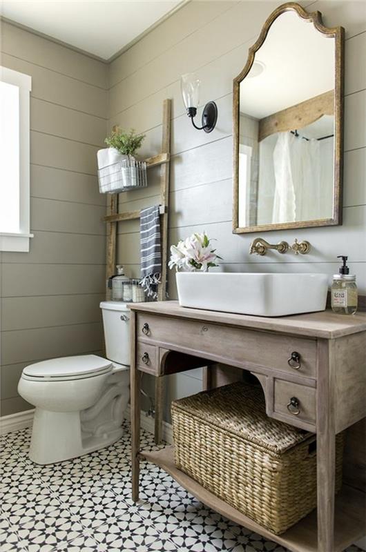 retro-kriaukle-tualeto-spinta-senovine-medine-ir veidrodis