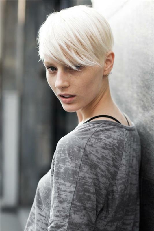 blond-white-sweep-to-colour-her-short-hair