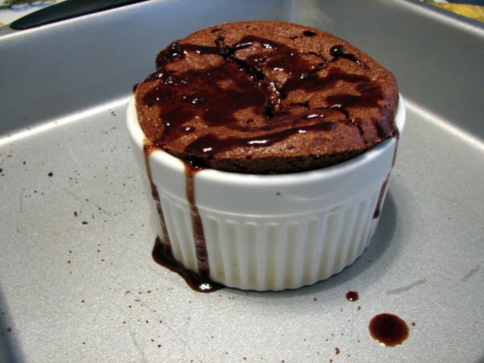 sausainis-greitas-šokoladas-fondantas-šokoladas-sirupas
