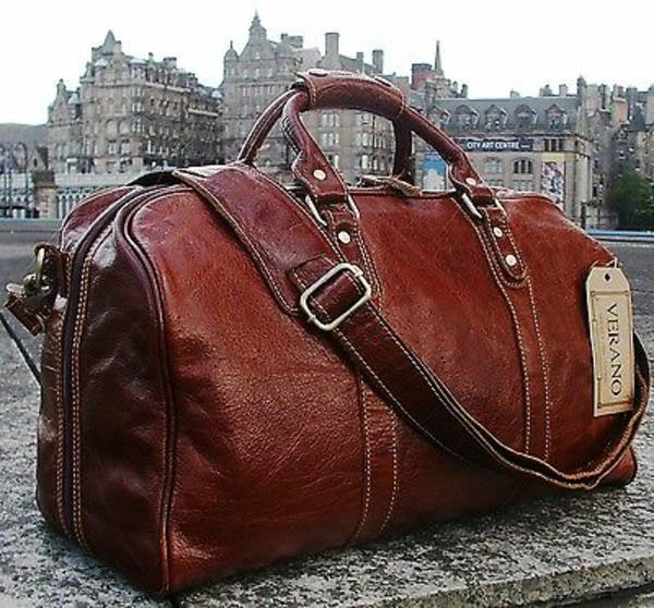 klasična usnjena potovalna torba za sanjsko potovanje