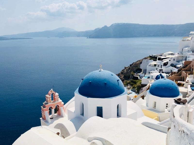 Salos atostogos santorini graikija pastatai balto namo ugnikalnis sausuma jūra