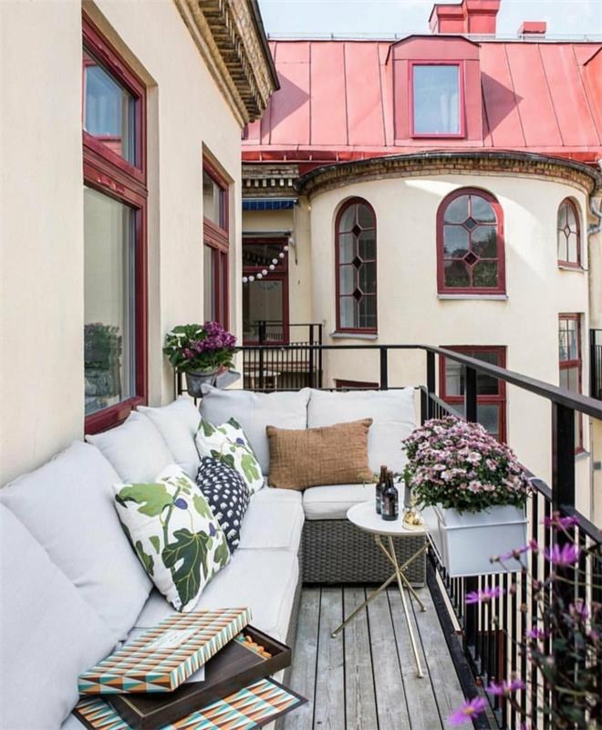 Kako okrasiti balkon, idejo za postavitev studijskega kotnega kavča, čudovito idejo za okrasitev stanovanja