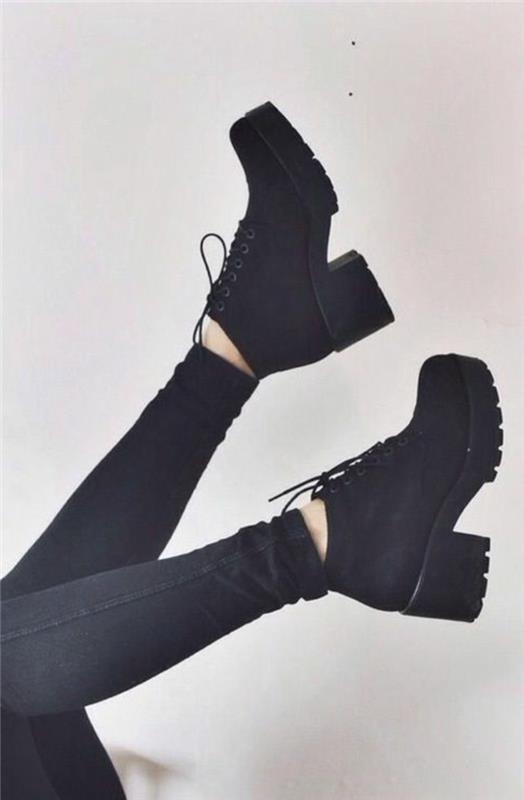črne škornje v vsej svoji lepoti-katere-črne-škornje-izbrati-za-moderno-žensko