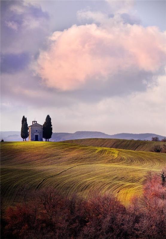 the-italian-fields-toskana-lepa-italijanska-pokrajina-bivanje-v-toskani-obisk-italija