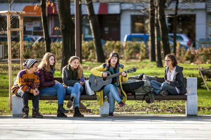 žmonės-gatvėje-bulgarijoje-kelionių-turizmas-bulgarijoje