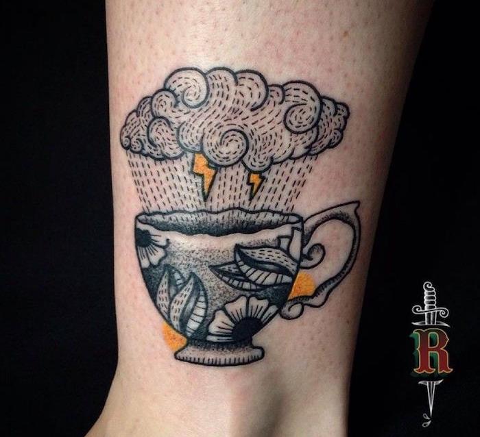 idėja tatuiruotė stilinga debesies taškuota taurė pozavo tatuiruotė lietus