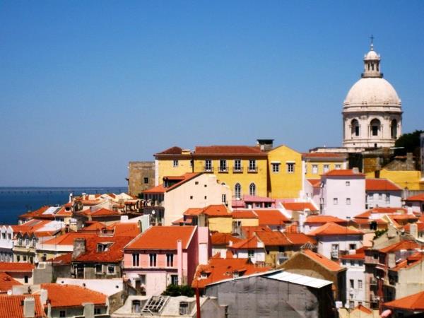 lisboa-evler-portekiz-renkli-manzaralar-Lizbon