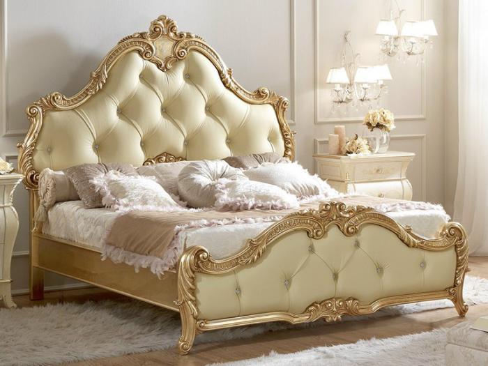 baročno-romantična-deco-postelja-odrasla-spalnica