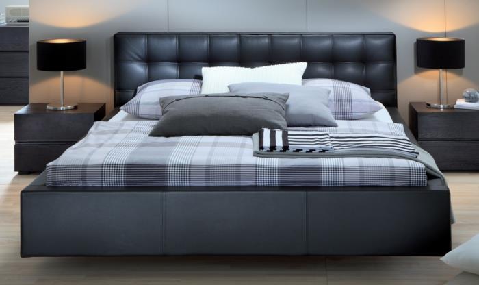 tasarım-yatak-180x200-siyah-deri-yatak-büyük-çift kişilik-siyah-deri-başucu lambası