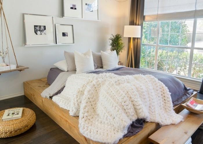 medinės lovos-vilnos antklodė su šiurkščiavilnių tinklelių laminatu-tamsios spalvos-pilkos spalvos užuolaidos-foto-sienų apdaila