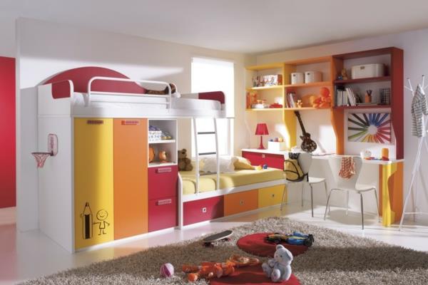 podstrešna postelja-s-mizo-moderna-otroška spalnica