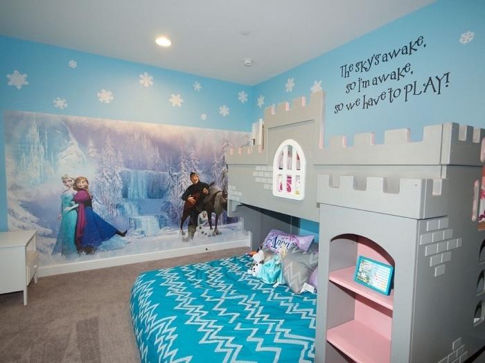 kar kraliçesi dekor, kar taneleri ile açık mavi duvar boyası, Dondurulmuş tasarım duvar çıkartması
