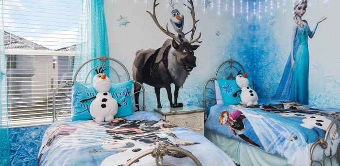 Frozen tasarımda çocuk odası aranjmanı, Frozen tasarımda peluş Olaf, yatak örtüsü ve yastıklar