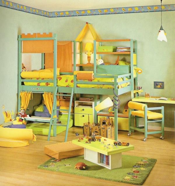 dvignjena postelja-v-podstrešju-postelja-v-lepi-otroški sobi-v-rumeno-zeleni barvi