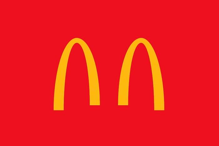 Mc Donald's, mevcut sosyal mesafe durumuna uyacak şekilde değiştirilmiş logo modasını başlattı