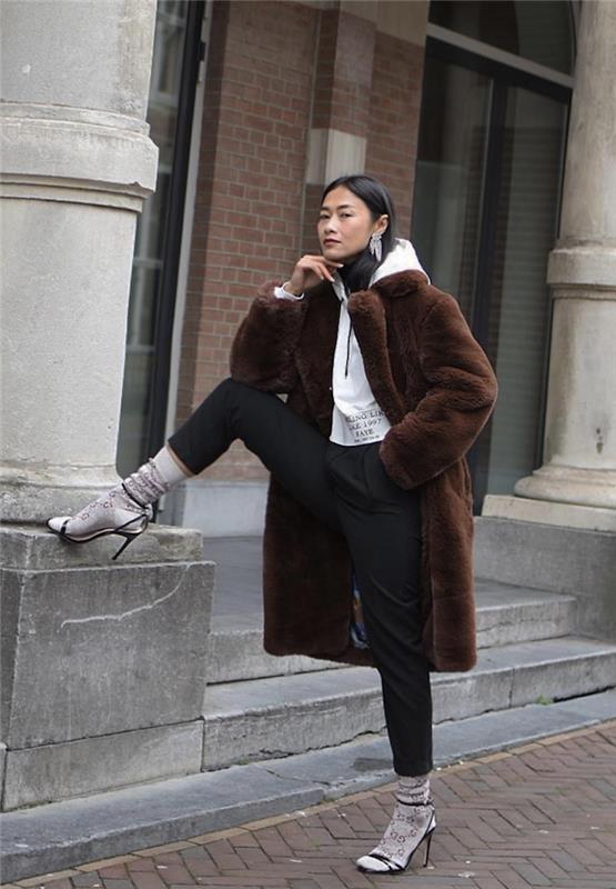 Sandalai ir kojinės žiemos apranga, amerikietiško gatvės stiliaus Niujorko drabužiai, moteriški sportiniai drabužiai