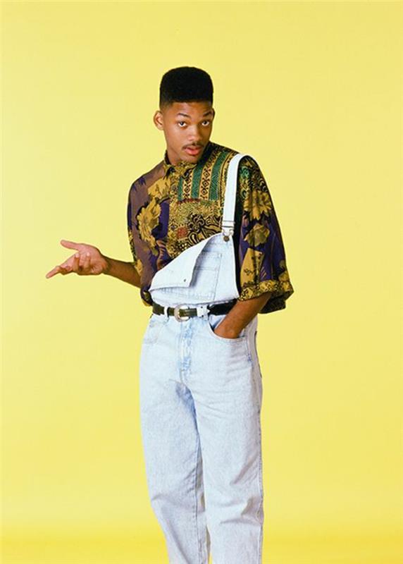 80 -ųjų stiliaus Will Smith su senoviniais kombinezonais ir afro rašto marškinėliais