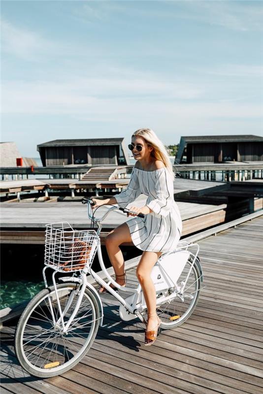 Bohemiška žiema atrodo šauni idėja, kaip apsirengti Balio salos dviratį