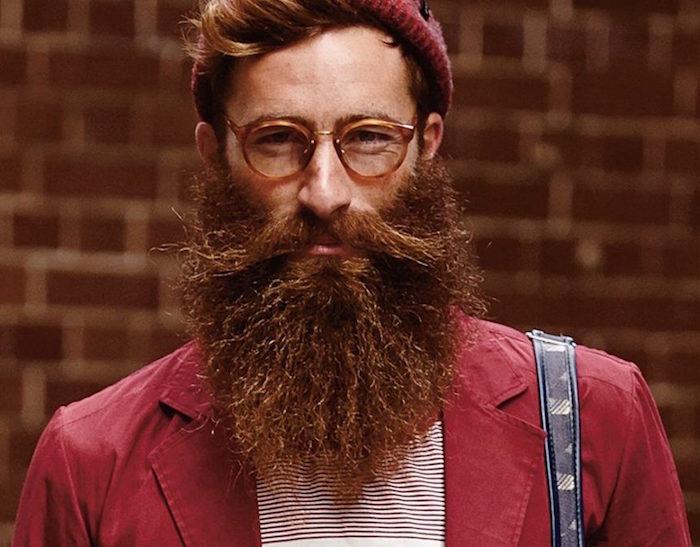 trendovski moški hipster retro očala z veliko brado z dolgimi brki