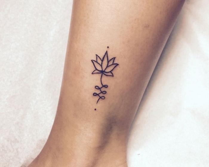 cvet lotosa, tetovaža gležnja, najboljša mesta za tetoviranje, belo ozadje