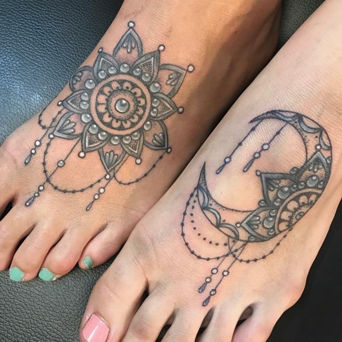 mėnulio tatuiruotė, abstrakčios tatuiruotės, mėnulis ir saulė, papuošti keliais brangenybėmis