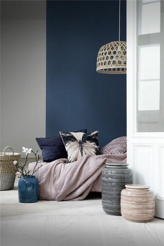 pigus-modernus-rotango-liustra-miegamajam-mėlyna ir pilka