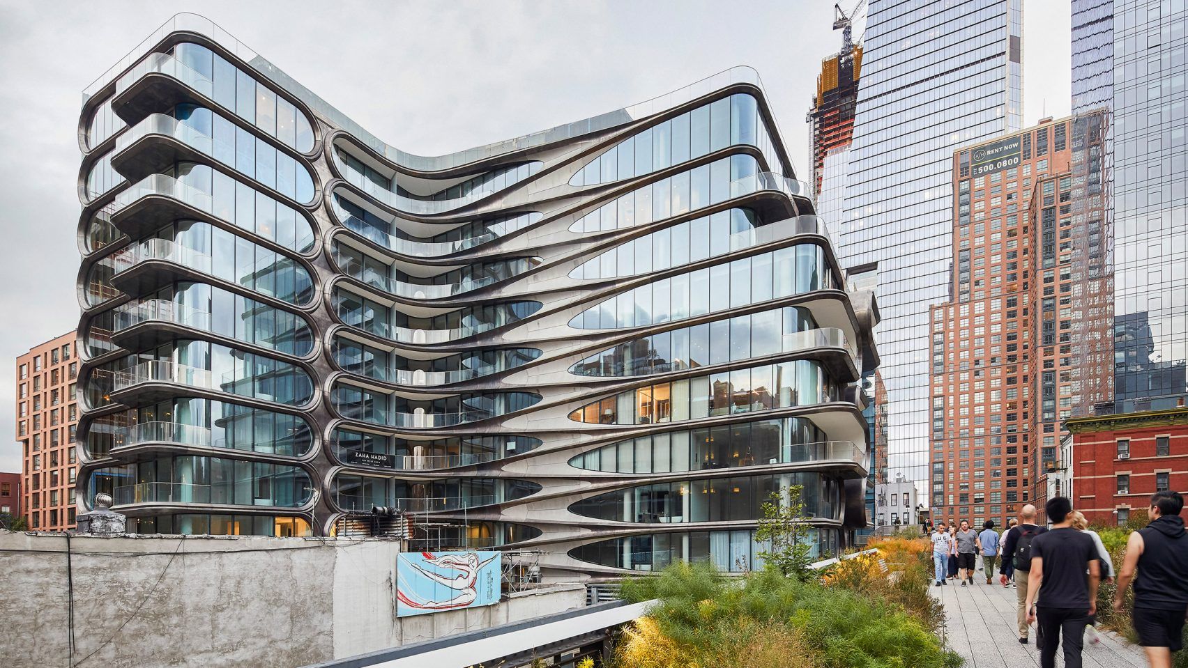 520-west-28th-street-zaha-hadid-architects-new-york-city-high-line-usa_dezeen_2364_hero-1704x959