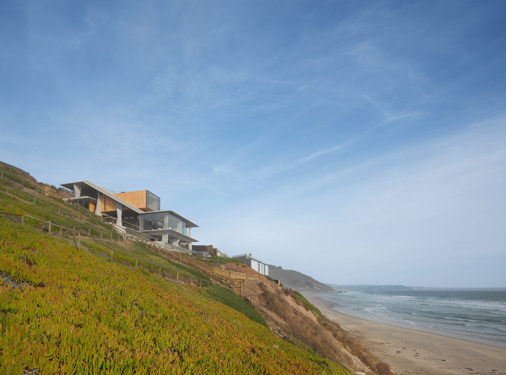 casa-ghat-max-nunez-arquitectos-architecture-chile_dezeen_2364_col_0-1704x1264