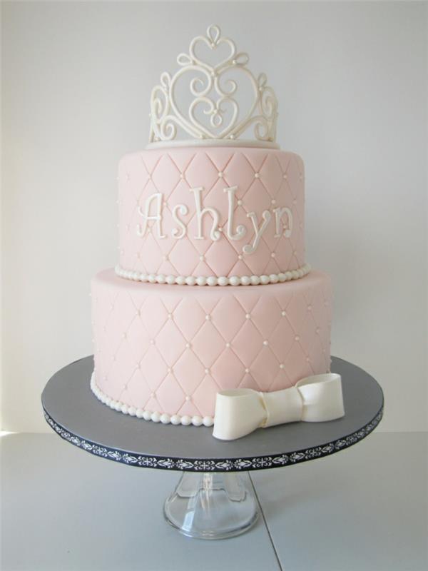 Gražus princesės gimtadienio tortas geriausi princesės pyragaičiai cukraus pasta dviejų lygių rožinis pyragas su karūna