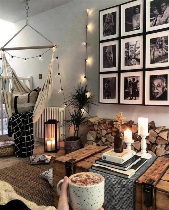 čudovita ideja, kako urediti dnevno sobo črno -bela foto stena vroča čokolada lahka venec čahlja kavč prijetno vzdušje kokoniranje dekor dnevne sobe