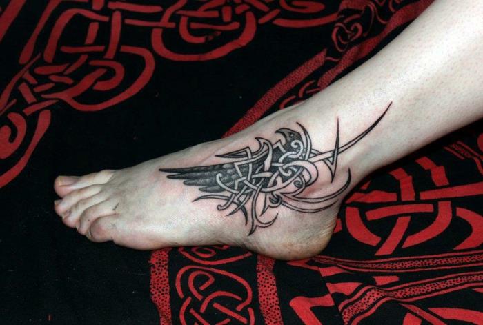 Viking ayak dövmesi kuş dövmesi sembolü özgürlük dövmesi harika bir fikir