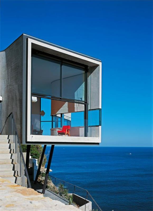 kubična hiša-nad-morjem