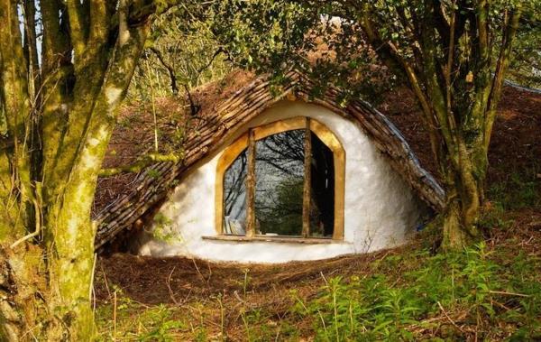 hobbit-house-eco-homes