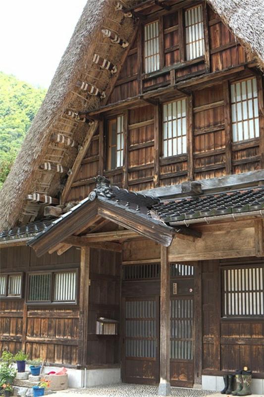 Japonska velika lesena hiša