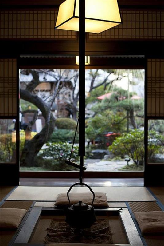japonska hiša-veliko okno
