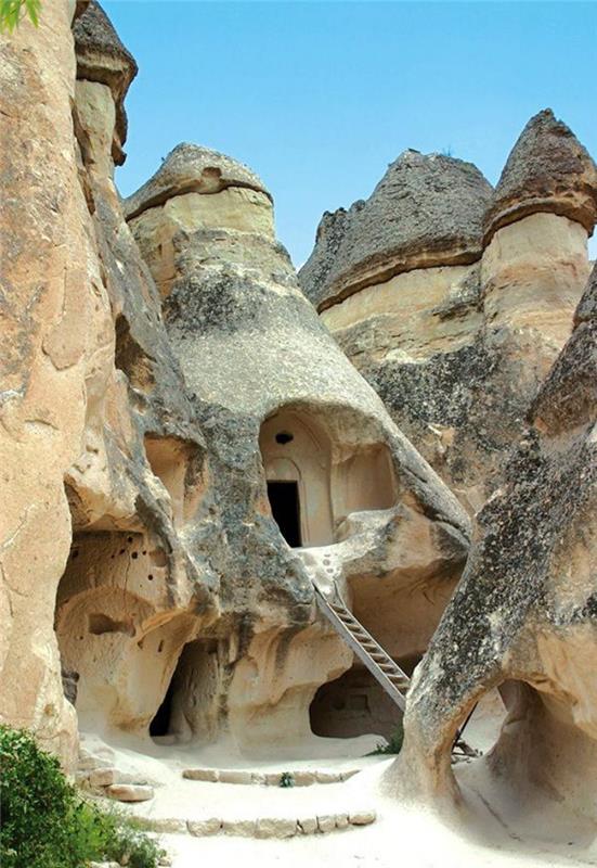 urvas-namas-Turkijoje-stebuklingas-kaimas-Capadoccia